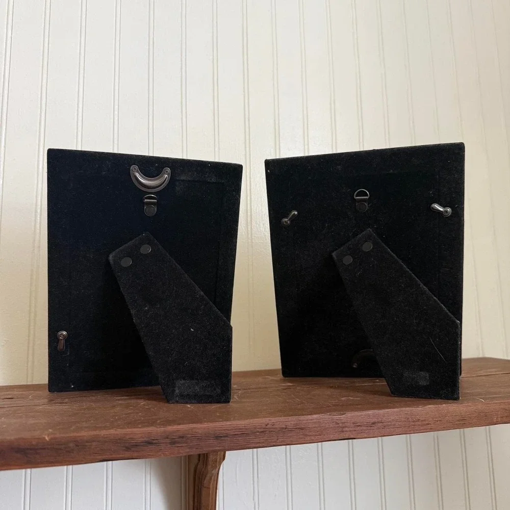 Set of 2 Vintage Gold Picture Frames